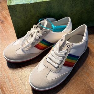 Gucci White Sneakers with Rainbow Stripe size 35 /5 nwt